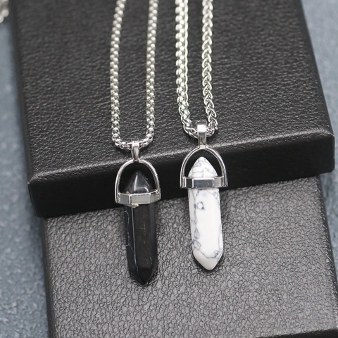 Colliers Pendentif en Cristal Artificiel en Forme de Pilier Hexagonal pour Unisexe Colliers Style Pierre Artificielle Géométrique pour Couples Bijoux de Mode