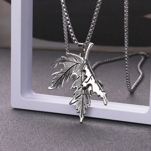 Collana Con Pendente a Foglia di Acero in Lega Vintage Per Uomo Donna Unisex Stile Hip Hop Gioielli Foglia Argento Antico