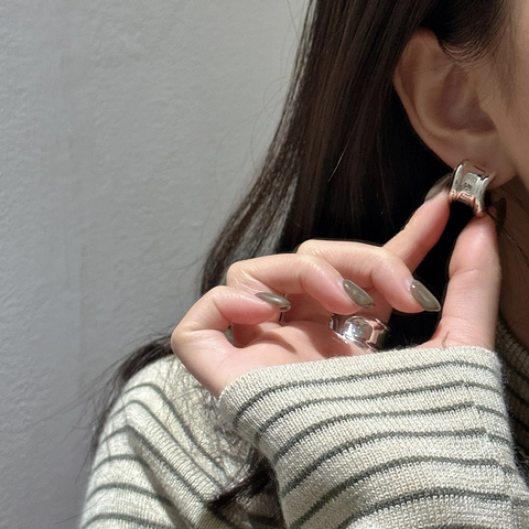 S925 Sterling Silver Irregular Wavy Stud Earrings For Women Polished Minimalist Glossy Arc Geometric Vintage Aesthetic Ear Jewelry