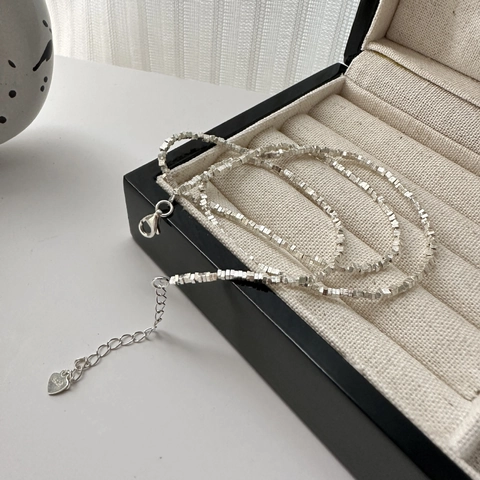 Collar Minimalista de Plata de Ley S925 para Mujer Cadena de Plata Triturada Irregular Colgante de Corazón Geométrico Joyería