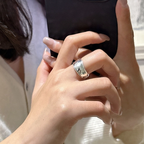 Anillo de Plata de Ley S925 Onda Irregular para Mujer Minimalista Ajustable Ancho Brillante Anillo de Dedo Abierto Joyería