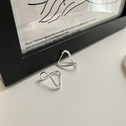 Pendientes de Aro de Plata de Ley 925 Con Línea Retorcida Irregular para Mujer Hebilla de Oreja Ondulada Geométrica Minimalista Joyería de Moda