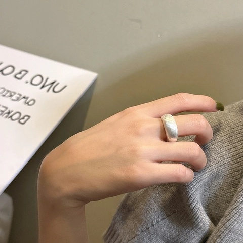 Anillo Minimalista de Plata de Ley 925 Cúpula Ancha para Mujer Acabado Mate Cepillado Apertura Ajustable Anillo de Moda Joyería