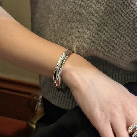 Bracciale Rigido Aperto in Argento Sterling 925 Minimalista da Donna Arco Irregolare Lucido a Specchio Gioielli Moda