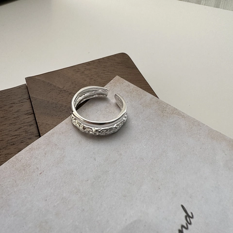 925 Sterling Zilveren Dubbellaagse Open Ring Voor Dames Vintage Niche Design Gehamerde Textuur Gepolijst Verstelbaar Ring