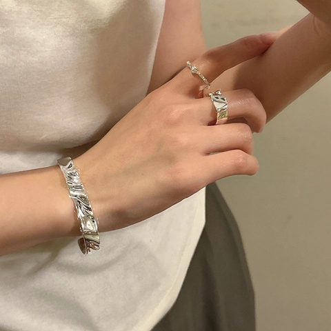 Bracelet Jonc en Argent Sterling S925 Plissé Pour Femme Minimaliste Vague Irrégulière Forme en C Bracelet Ouvert Bijoux Mode