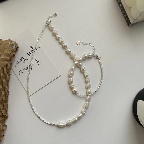 Collar de Perlas Artificiales Minimalista de Plata de Ley S925 Cadena de Clavícula de Cuentas Pulidas Irregulares