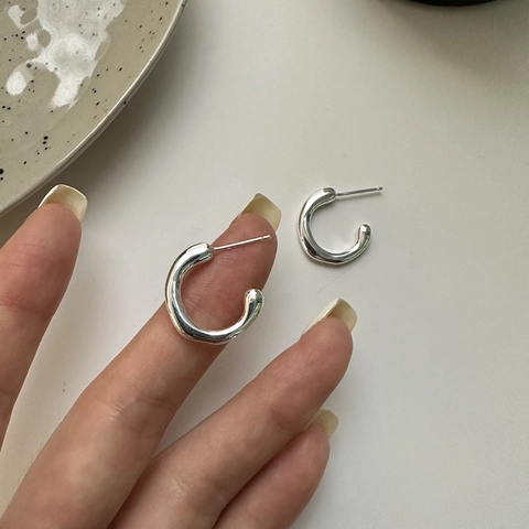 Orecchini a Cerchio a Forma di C in Argento Sterling 925 per Donna Orecchini a Bottone Geometrici Curvi Minimalisti Gioielli in Stile Ins Giapponese