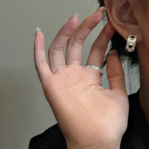 Boucles d'Oreilles Créoles en Argent Sterling 925 avec Zirconia Noir Design de Niche pour Femme Bijoux Rétro