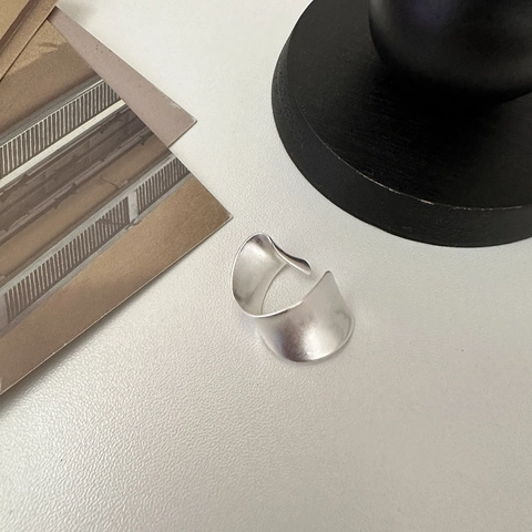 Minimalistisch S925 Sterlingsilber Matt Ohrklemme Ohne Piercing Ohrringe Für Damen Koreanischer Stil Wellenförmig Schmuck Ring