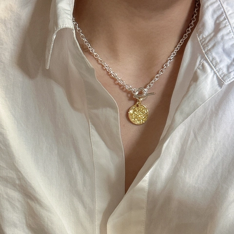 S925 Sterlingsilber Gehämmerte Runde Anhänger Halskette Für Damen Minimalist Knebelverschluss OT Kette Gold Silber Schmuck