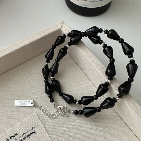 Collana in Argento Sterling S925 Vintage Con Agata Nera a Goccia d'Acqua Design di Nicchia Catena Geometrica a Perline Gioielli Donna