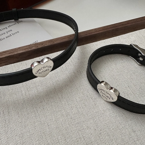 S925 Argento Sterling Cuore Ciondolo Cordino in Pelle Collana per Donna Sweet Cool Anticato Lettera Incisa Choker Gioielli