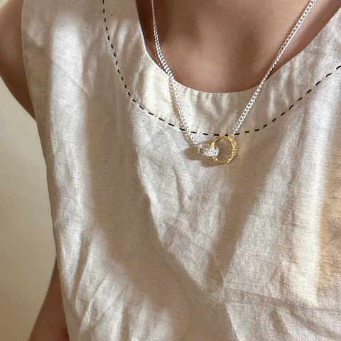 Collana con Pendente a Doppio Cerchio Intrecciato in Argento Sterling 925 Stile Coreano Contrasto Oro Argento per Donna