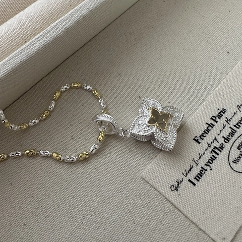 S925 Sterlingsilber Arabesken Kleeblatt Anhänger Halskette Vintage Gold Silber Zweifarbig Scroll-Muster Damen Schmuck