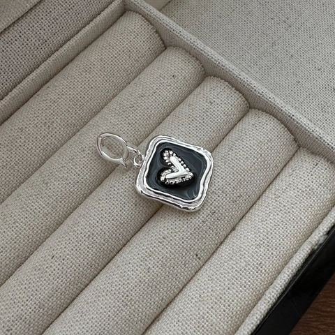 S925 Sterling Silver Vintage Heart Pendant Necklace Minimalist Geometric Square Black Enamel Polished Jewelry For Women