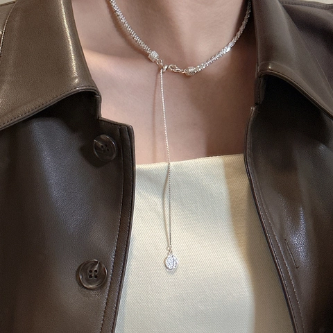 Collier Texturé en Argent Sterling 925 pour Femmes Ras du Cou Chaîne Ondulée Ajustable avec Pendentif Rond Bijoux