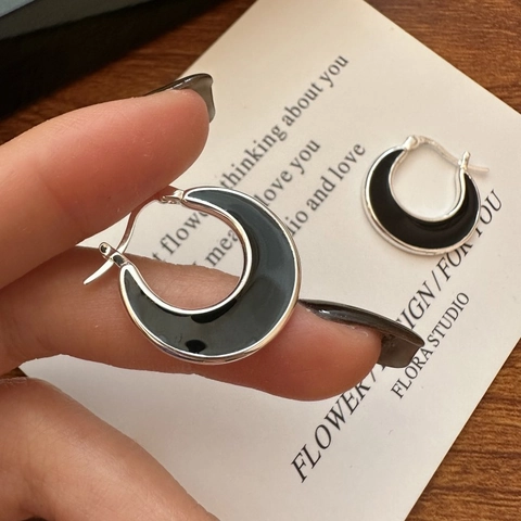 Orecchini a Cerchio in Argento Sterling S925 per Donna Minimalista Smalto Nero Fibbia per Orecchio a Forma di C Gioielli Geometrici