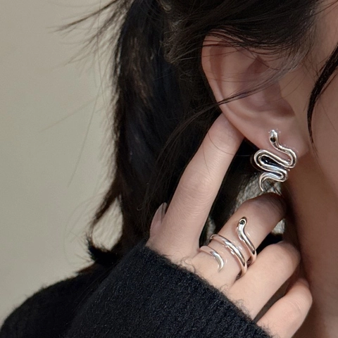 S925 Sterlingsilber Schlangen Ohrstecker Für Damen Mit Schwarzen Strassaugen Minimalistischer Tierschmuck Mode Geschenk