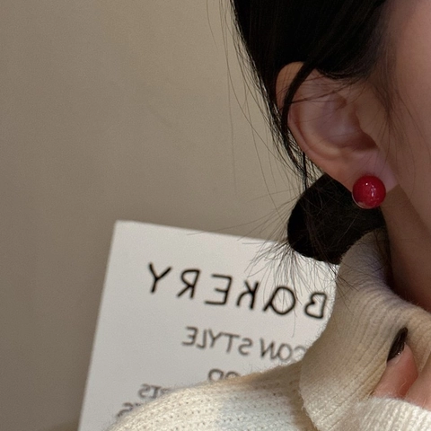 Orecchini a Bottone in Argento Sterling 925 con Perla Artificiale Rossa per Donna Gioielli Rotondi Festivi di Capodanno e Natale