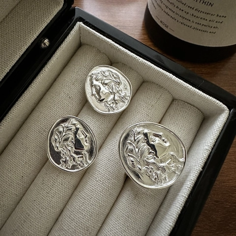 Anello a Moneta con Ritratto in Argento Sterling 925 Vintage per Donna Testa in Rilievo Regolabile Minimalista Gioielli