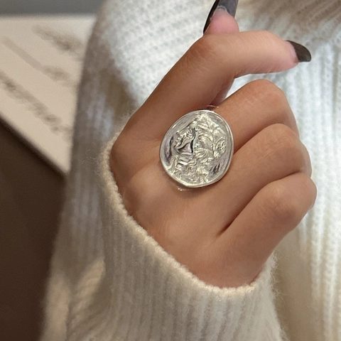 Anello a Moneta con Ritratto in Argento Sterling 925 Vintage per Donna Testa in Rilievo Regolabile Minimalista Gioielli