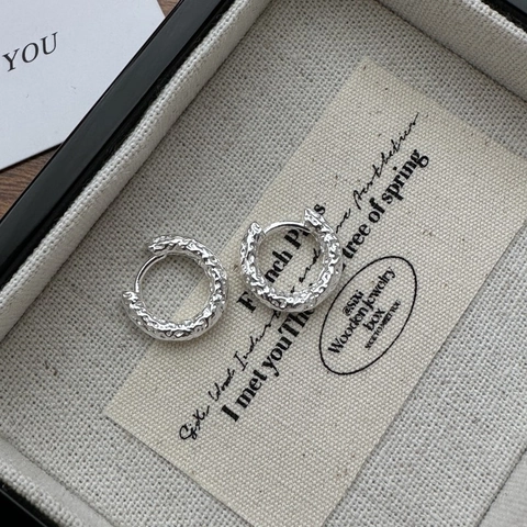 Boucles d'Oreilles Anneaux Minimalistes en Argent Sterling 925 avec Texture pour Femmes Anneaux Huggie Géométriques Martelées