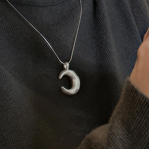 Collana con Ciondolo a Mezzaluna in Argento Sterling 925 Minimalista per Donna Texture Martellata Opaca Gioielli Coreani Alla Moda Regalo