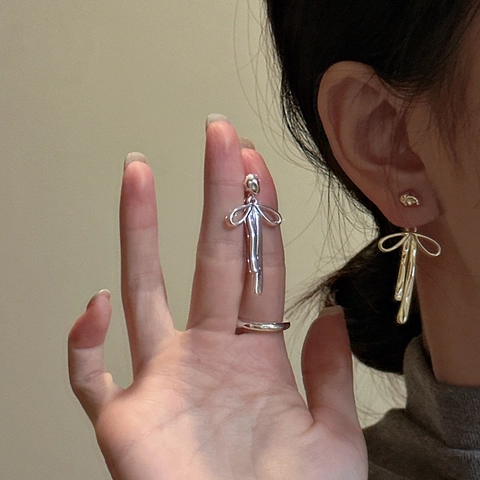 S925 Sterling Zilveren Strikje Kwastje Oorbellen Voor Vrouwen Mode INS Stijl Gepolijste Strik Oorbellen Elegant Sieraden Cadeau