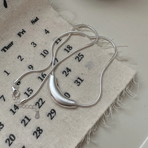 S925 Sterling Silver Minimalist Arc Pendant Snake Chain Necklace For Women Simple Frosted Clavicle Chain Jewelry Gift