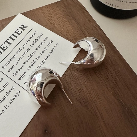 925 Sterling Silver Hollow Moon Arc Stud Earrings For Women Minimalist Korean Style Vintage Geometric Polished Jewelry Gift
