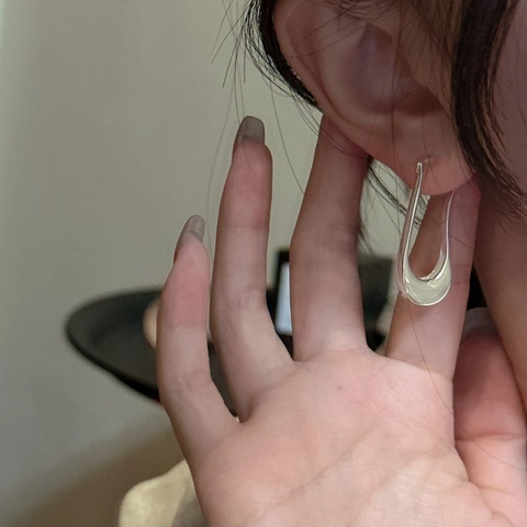 Minimalist 925 Sterling Silver U-Shaped Hoop Earrings Personalized Geometric Electroplated Silver Jewelry For Women Gift