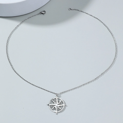 North Star Compass Round Pendant Necklace Hollow Alloy O-Chain Minimalist Jewelry Gift For Women Men Daily Accessory