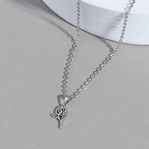 Stainless Steel Hollow Rose Pendant Necklace For Men Women Silver Tone O-Chain Minimalist Floral Jewelry Accessory Gift