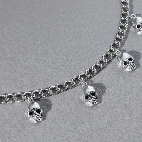 Collana con Pendente a Teschio Punk da Uomo in Lega Catena Curb Gothic Streetwear Tono Argento Collane con Teschi Multipli