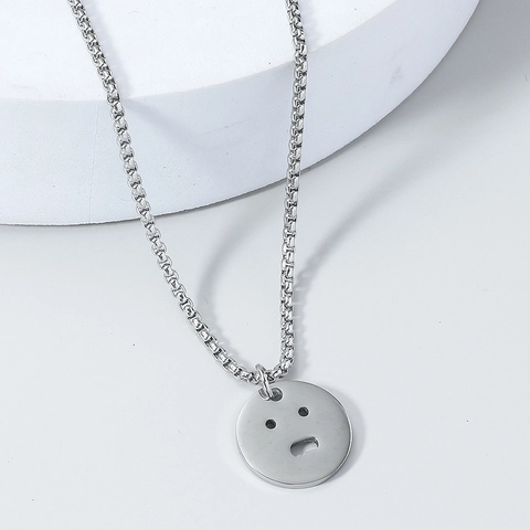 Collar con Colgante de Cara de Fantasma de Acero Inoxidable Minimalista Emoji Redondo Cadena de Caja Joyería Hip Hop Unisex
