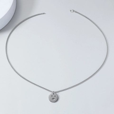 Collar con Colgante de Cara de Fantasma de Acero Inoxidable Minimalista Emoji Redondo Cadena de Caja Joyería Hip Hop Unisex