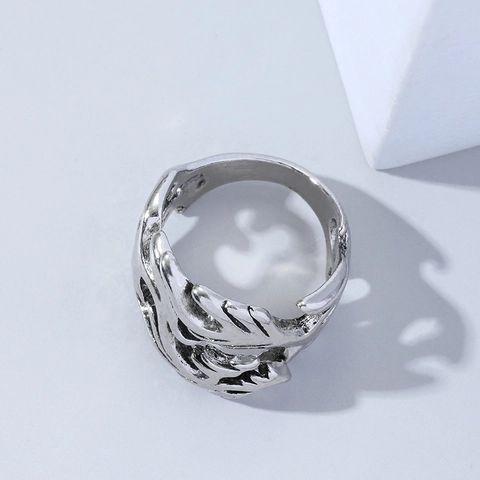 Vintage Antique Silver Dragon Ring Gothic Punk Hollow Flame Alloy Finger Ring For Men Women Personalized Jewelry Accessory