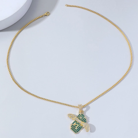 Collana Hip Hop con Ciondolo a Mazzetta di Dollari Americani Alati in Lega Placcata Oro con Strass Verdi e Bianchi da Uomo