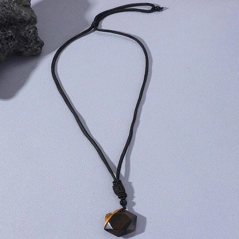 Collier Pendentif Hexagonal en Pierre Œil de Tigre Naturelle pour Hommes Femmes Cordon Tissé Noir Ajustable Bijoux de Mode