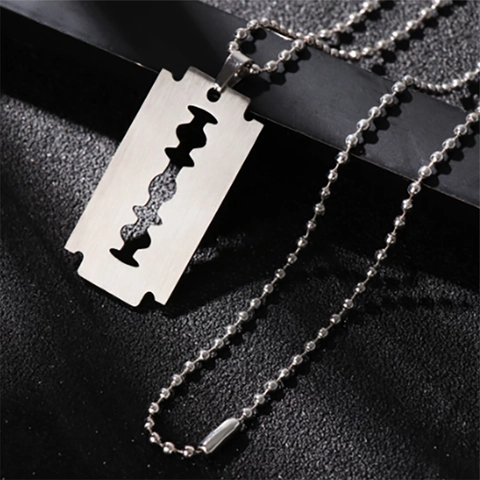 Collana con Ciondolo a Lama di Rasoio in Acciaio Inossidabile Retro Gothic Steampunk Rock Gioielli alla Moda per Uomo Hip Hop