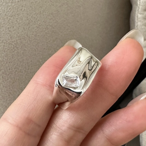 Anello in Argento Sterling 925 con Zirconia per Donna Minimalista Texture Metallo Liquido Design di Nicchia Regolabile Gioielli Vintage