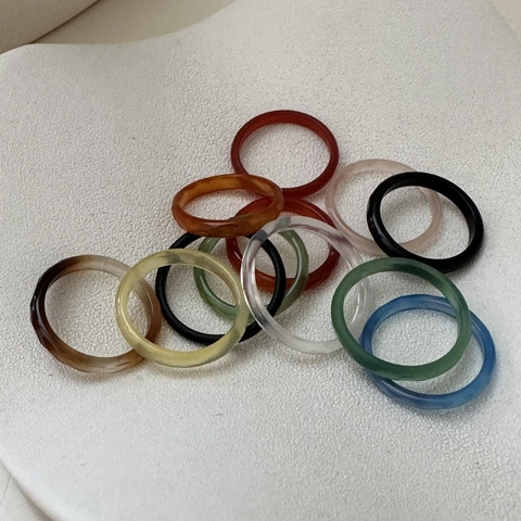 Bague en Pierre Gemme d'Agate Minimaliste Coréenne Pour Femmes Design Géométrique Facetté Bague Mince Bijoux Colorés Élégants