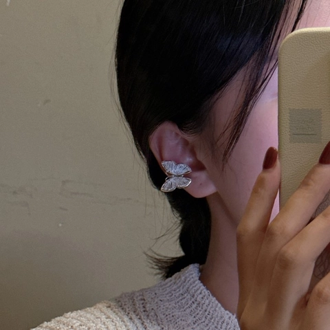Koreanischer Stil 925 Sterlingsilber Schmetterling Ohrklemme Minimalistisches Nischen-Design Trendiger Ohrring Damen Schmuck