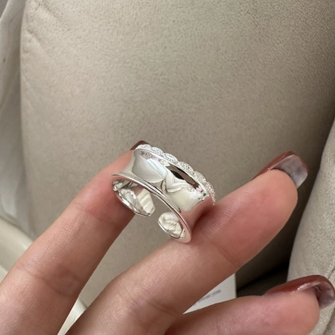 Anillo Abierto de Plata de Ley 925 para Mujer Minimalista Diseño Cóncavo Irregular Ajustable con Incrustaciones de Strass Joyería de Moda