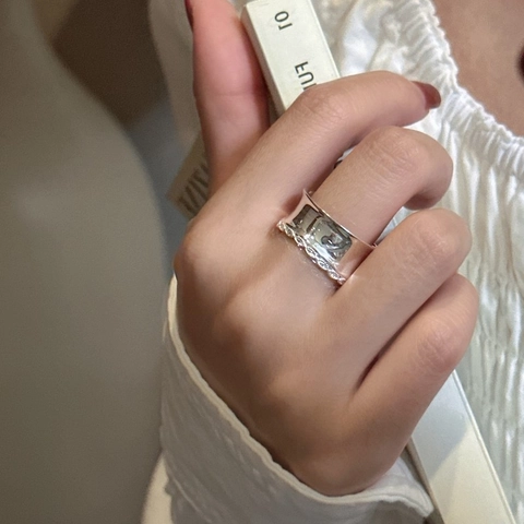 Anillo Abierto de Plata de Ley 925 para Mujer Minimalista Diseño Cóncavo Irregular Ajustable con Incrustaciones de Strass Joyería de Moda
