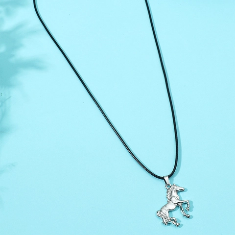 Collana con Ciondolo a Forma di Cavallo Pegaso Vintage in Acciaio al Titanio Lega Gioielli Cavallo al Galoppo per Uomo Donna