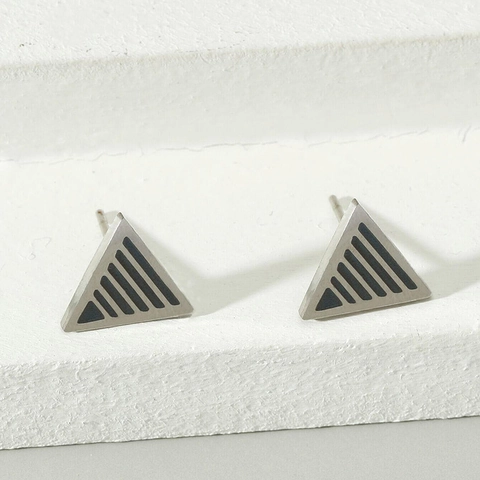Boucles d'Oreilles Clous Triangulaires en Acier au Titane Minimaliste Tige en Acier Inoxydable Géométrique Bijoux Fantaisie Unisexe