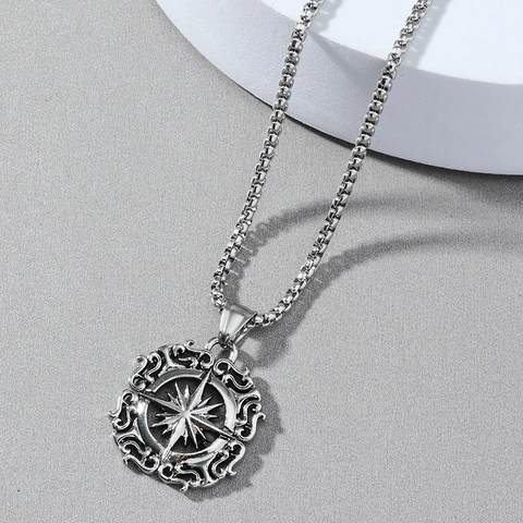 Collana con Pendente Amuleto Bussola Vichinga per Uomo Acciaio Inossidabile Runa Nordica Medaglia Tonda Gioielli Vintage Punk