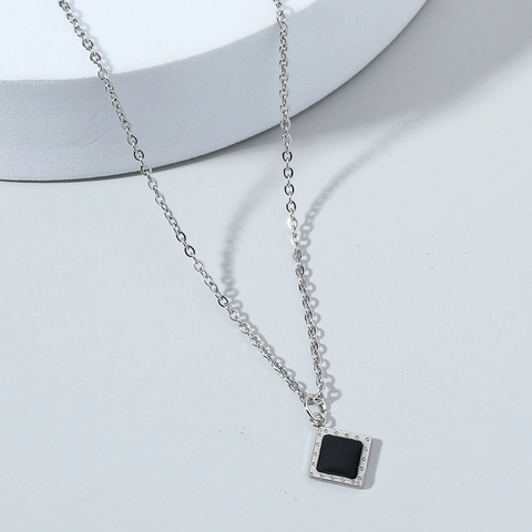 Minimalist Titanium Steel Necklace Alloy Black Geometric Pendant Hip Hop Round Square Flower Fashion Jewelry For Men Women